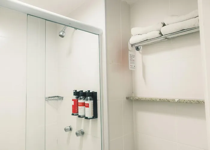 Ramada Hotel & Suites Campos Pelinca