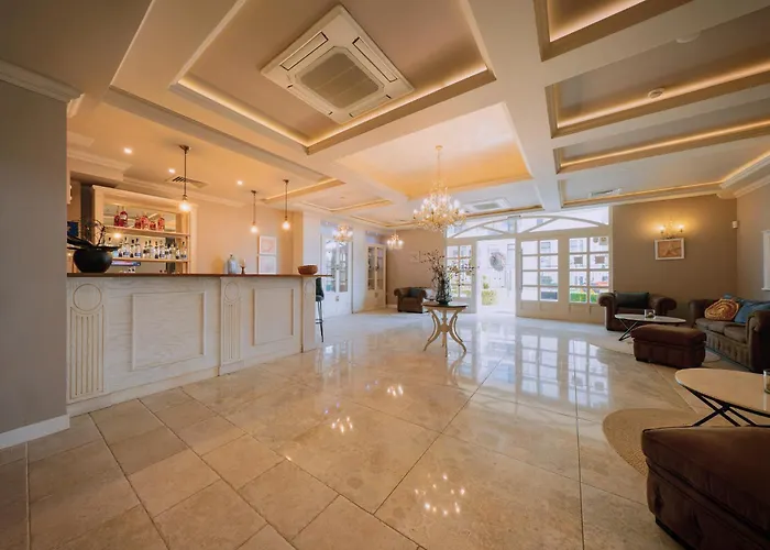 Sunny Castle Hotel