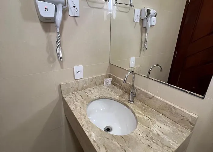 HOTEL PLAZA PONTES e LACERDA