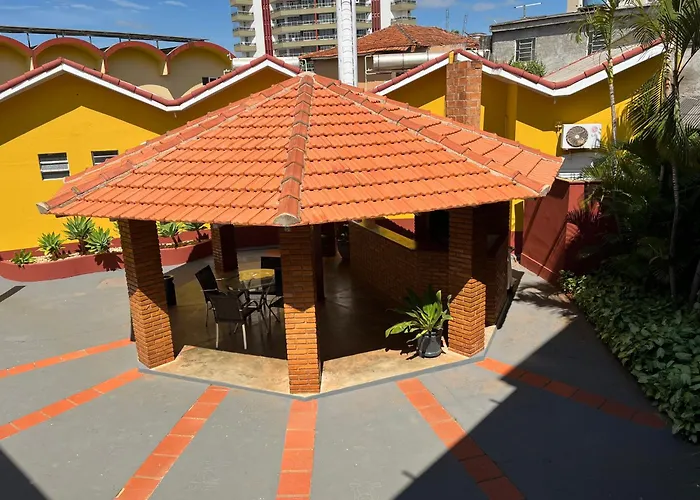 Kanoa Hotel
