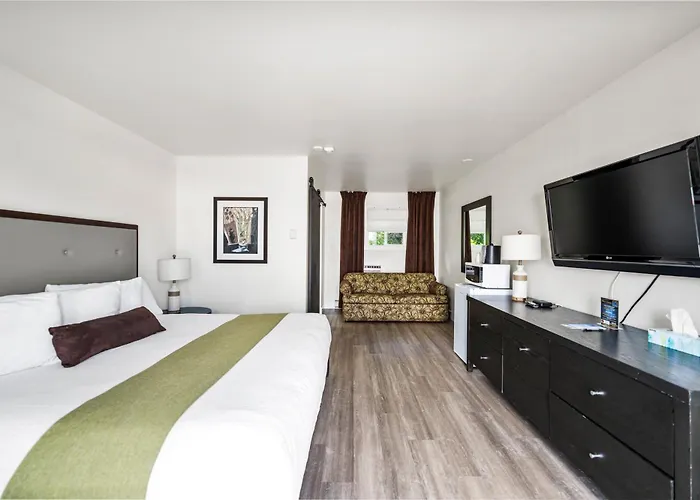 Shores Inn & Hotel