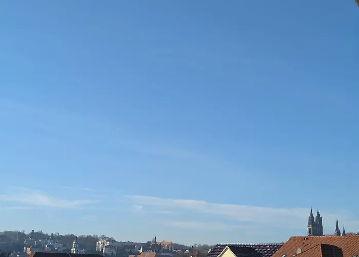 Lichtblick - sonnige Ferienwohnung am Lutherplatz