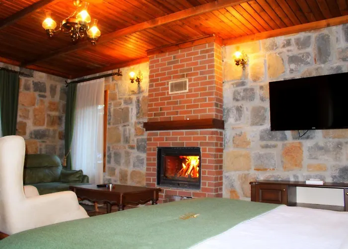 Foleya Mountain Resort Hotel & Villas