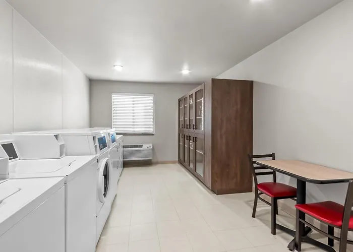 Sonesta Simply Suites Avondale