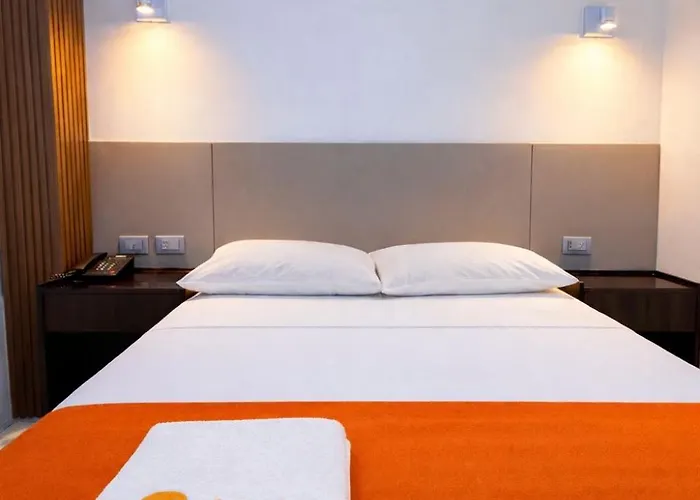 Hotel Madrigal