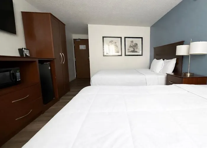 Hotel 8