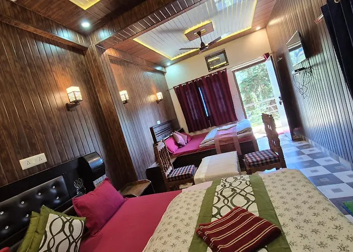 Bisht Hotel And Restaurant