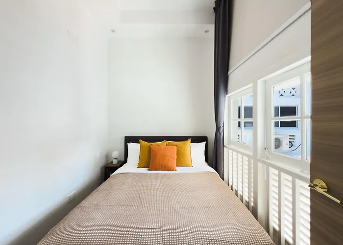 The White House - Serviced Residences By Cove & Belle Living