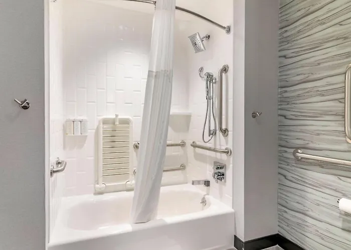 Cambria Hotel Lake Placid - Lakeside Resort