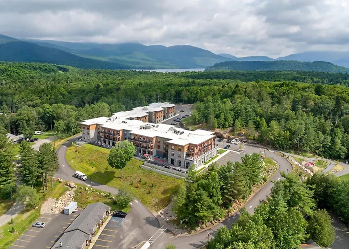 Cambria Hotel Lake Placid - Lakeside Resort