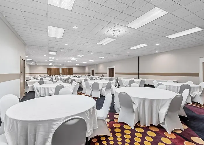 Suburban Studios Fort Dodge