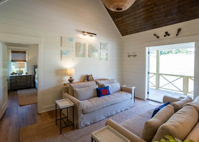 Cottages @ Julep Farms