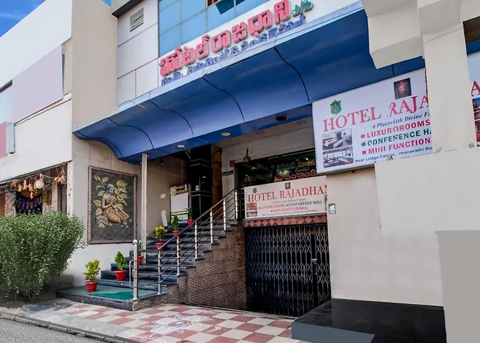 Hotel O Rajadhani