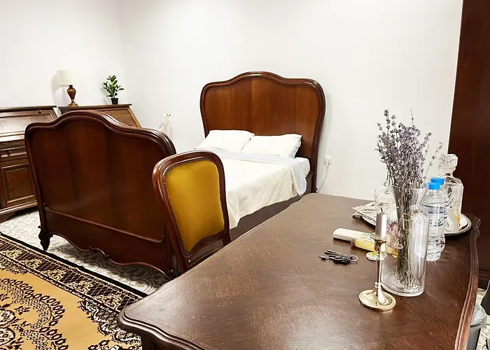 Beehive Hotel And Coworking