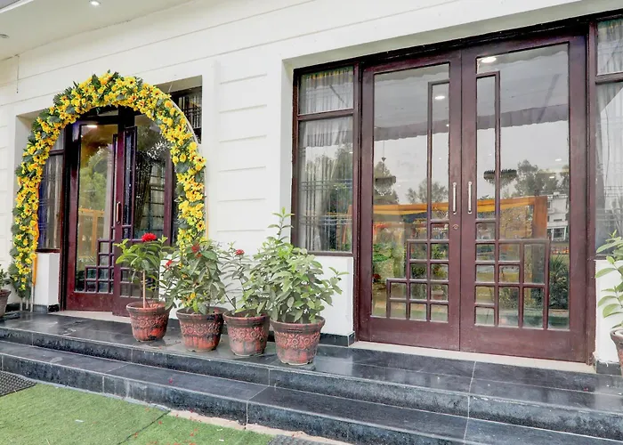 Hotel O Iidm Eco Centre Lucknow