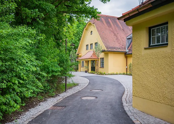 Gutshotel Menterschwaige München