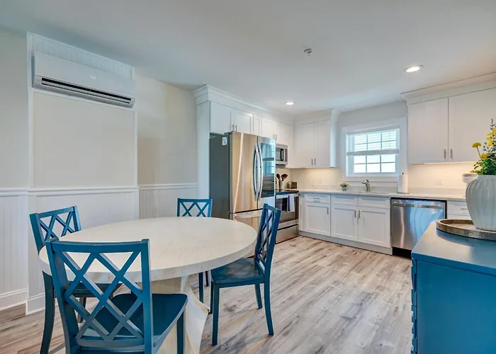 3006 Queen Suite, 3Rd Floor Cove