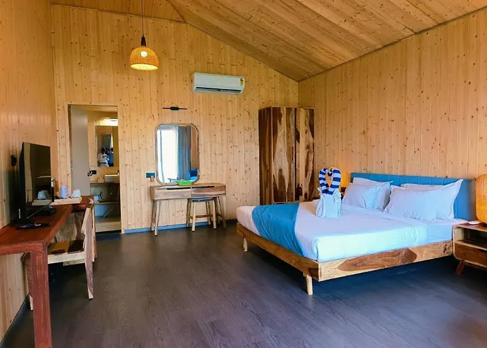 Praveg Beach Resort, Nagoa Beach, Diu