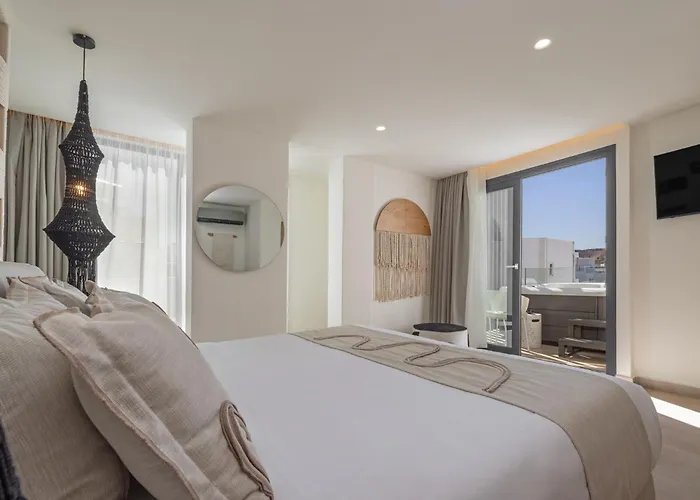 Cabana White Boutique Hotel