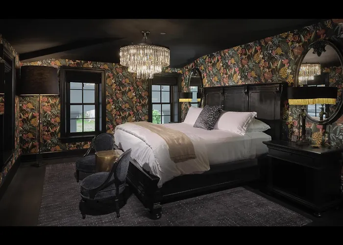 Carversville Inn