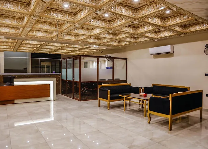 Lataska Hotel