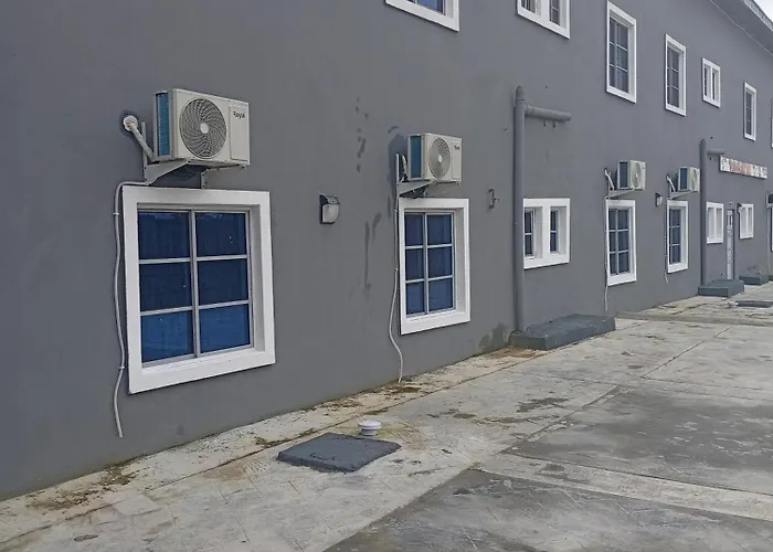 Edilom Hotel And Suites
