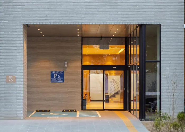 Hound Hotel Pohang Yeongildae