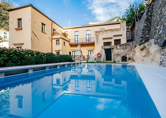Amalfi Resort Rooms With Pool