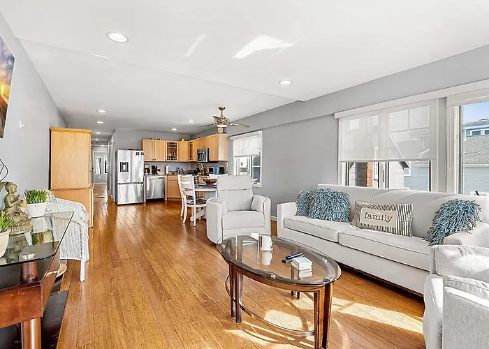 Serendipity Beach Retreat Entire House