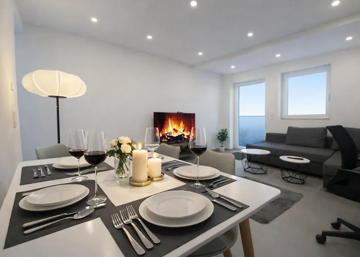 STN Apartment Suite - Ferienwohnung mit 2 Schlafzimmer&Parkplatz, Highspeed WLAN, Fußbodenheizung&Netflix Premium, Zentral zu Audi&Schwarz Gruppe