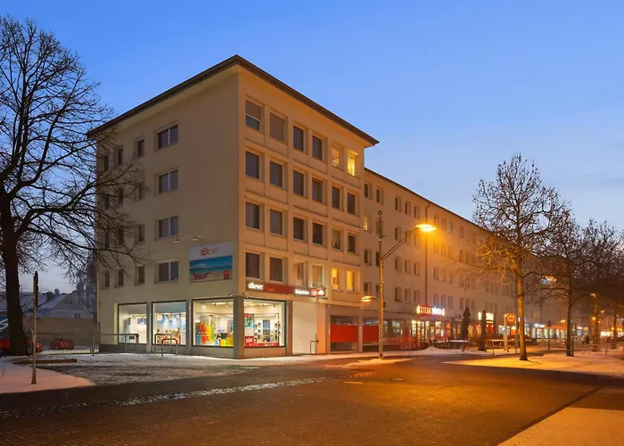 Wohlfühlapartment, Parkplatz, Boxspringbetten, Massagesessel, Nespresso, 1Gbit LAN&WIFI, Innenstadt
