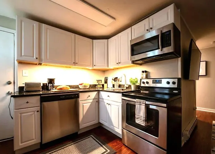 Redwood Loft At Park Place King Bed Walk In Closet Fast Wifi And Free Coffee