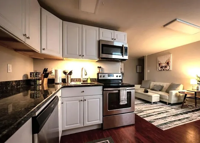 Redwood Loft At Park Place King Bed Walk In Closet Fast Wifi And Free Coffee