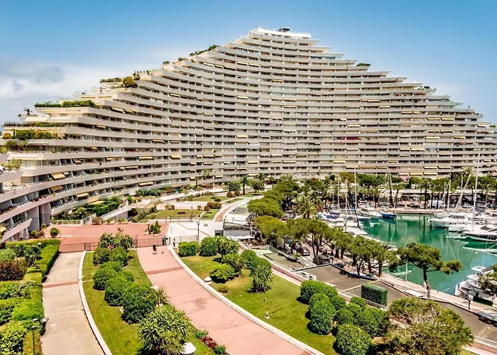 Studio-Port-Marina, Parking Prive, Climatise Au "Ducal"