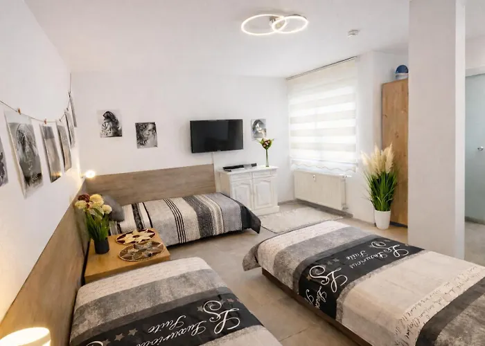 2 Room Galerie Einliegerwohnung in Rheinstetten, Messe Nähe, Rollstuhlfahrer geeignet