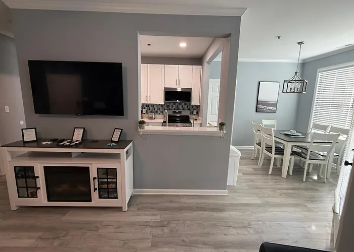 Modern & Updated, Family Friendly, 1St Floor Condo