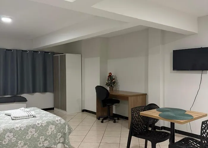Studio amplo e aconchegante no bairro aterrado