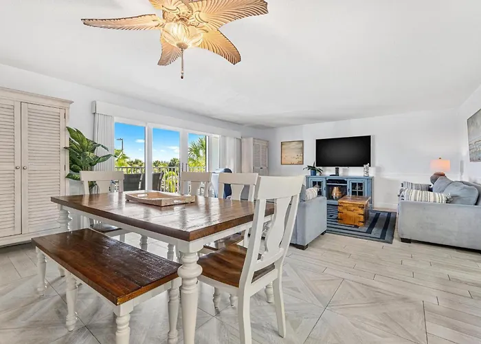 Escape To Beach Oasis! Family Friendly, Updated Beachside Condo With Heated Pool!