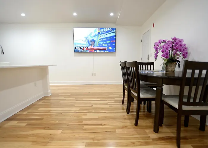 Spacious And Brand New Apartment In Point Breeze - Prime Location
