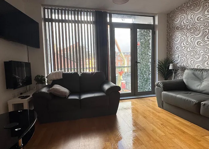 2 Bedroom Apartment - Henry St Central Liverpool