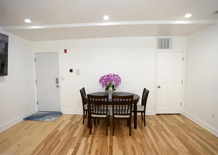 Spacious And Brand New Apartment In Point Breeze - Prime Location