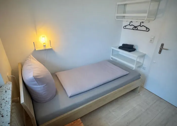 Ferienwohnung Sorgenfrei in Coburg ! - im EG mit Privatparkplatz&Balkon