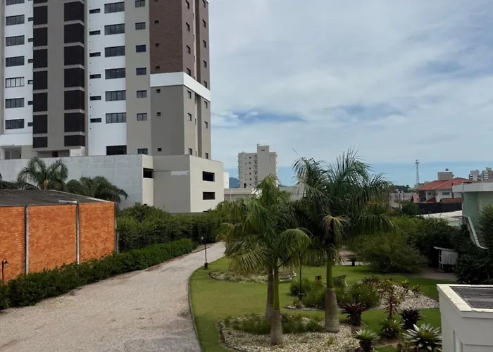 Apartamento em Tijucas próximo a praias