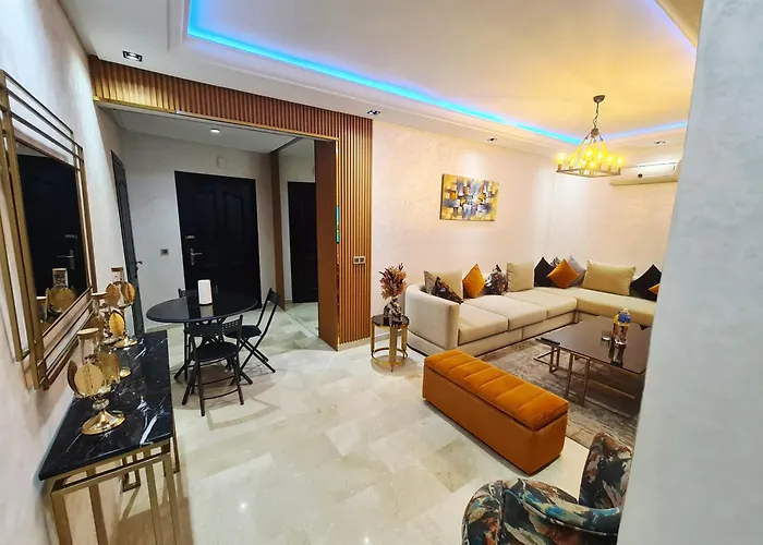Luxury Apartment Opposite Hassan 2 Mosqu And Fair International Casablanca And Sea , Near Downtwn , Interdit Couples Araabic Non Marie, Forbidden Unmarried Araabic Couples , 2 Room, 2 Living Rooms And 2 Bathrooms Basement Car Park Free , Apartment Wi