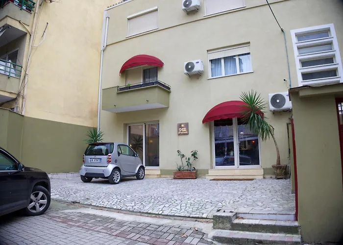 Small Boutique & Garden