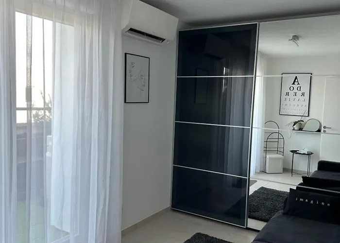 Appartement De Standing, Parking Prive, Climatise, Proche Du Centre-Ville Et La Gare Centre