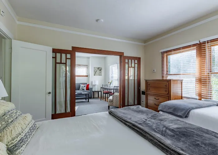 4 - Berkeley Private Apartment With Parking & Laundry