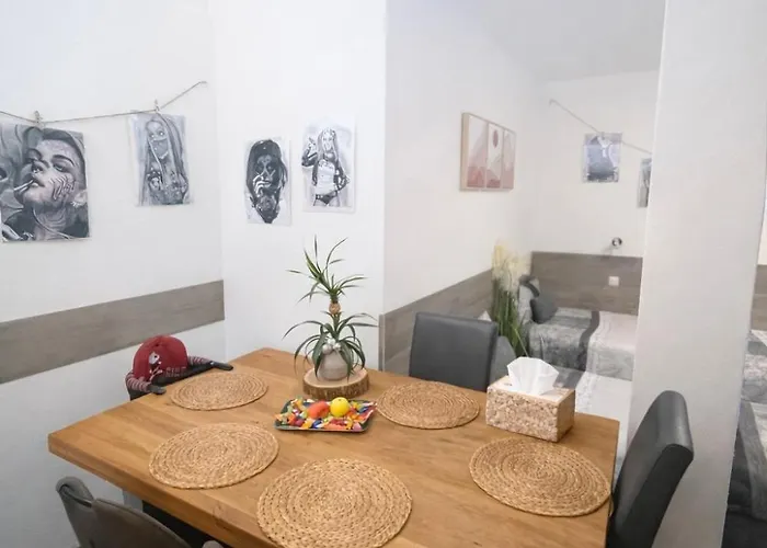 2 Room Galerie Einliegerwohnung in Rheinstetten, Messe Nähe, Rollstuhlfahrer geeignet