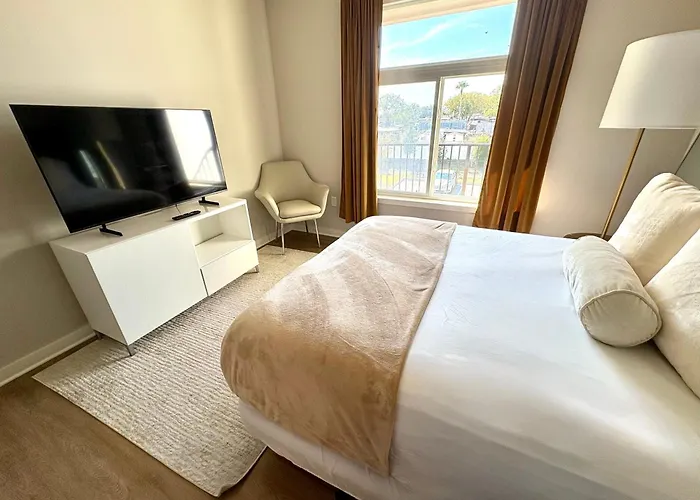 Luxury Living In Davenport