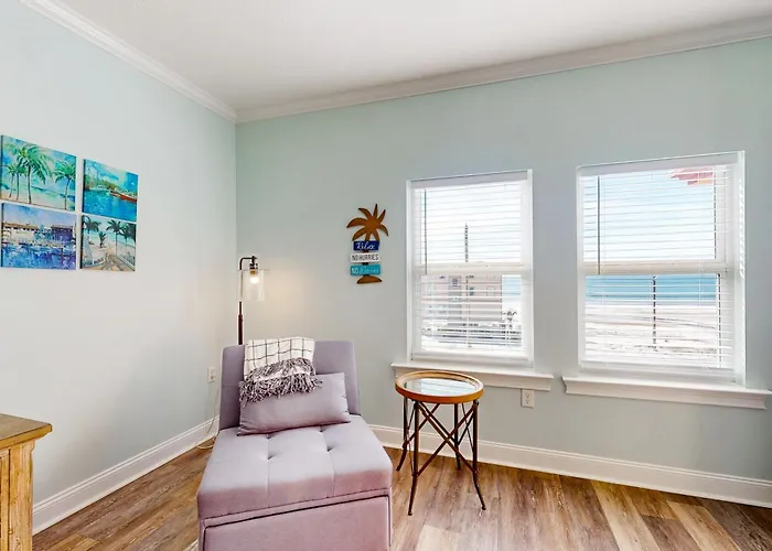 Paradise Shores 305